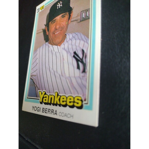 Yogi Berra 1981 Donruss #351 First Edition Collector Series Error Card NM - Picture 8 of 9